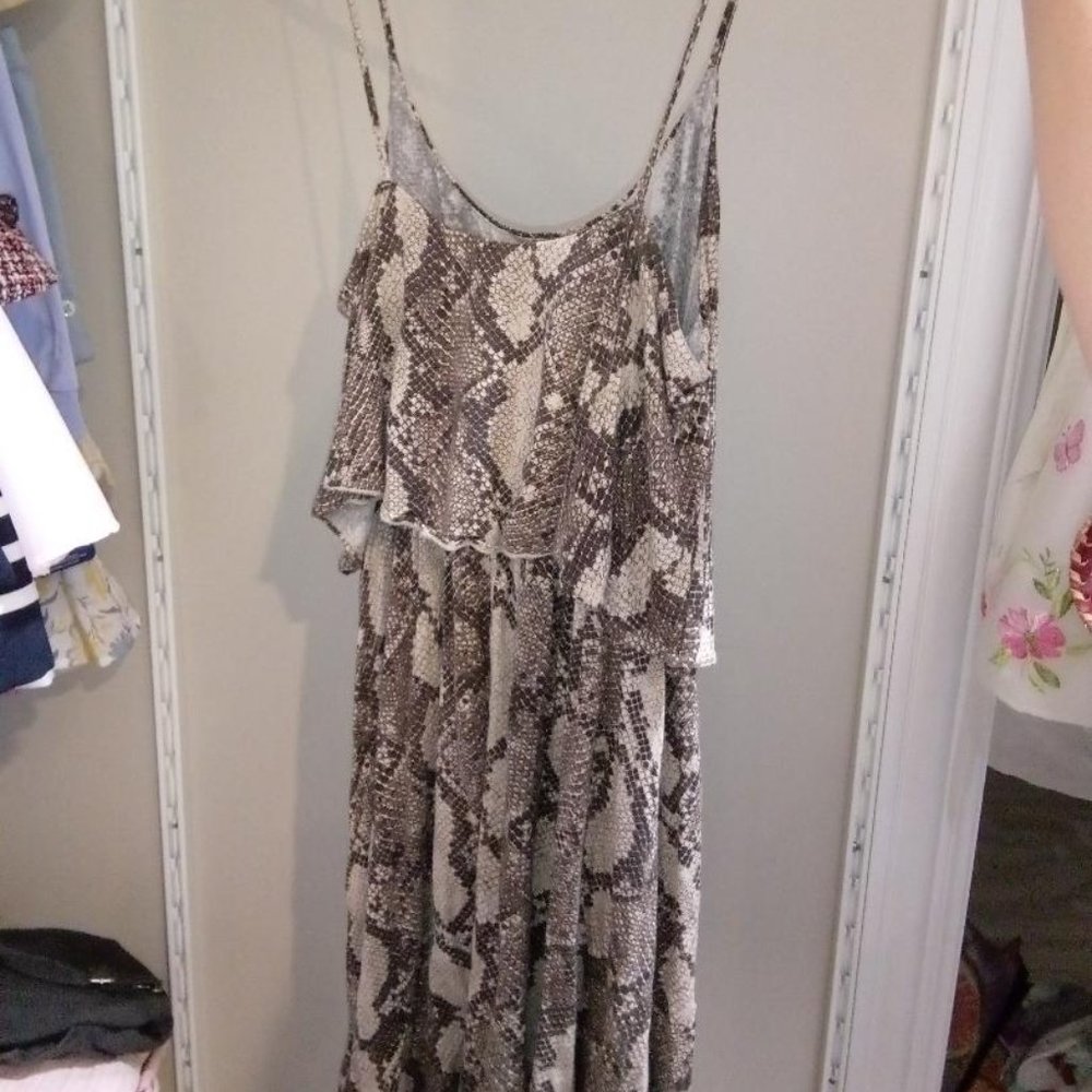 H&M Above the knee leaopard print Dress Size M